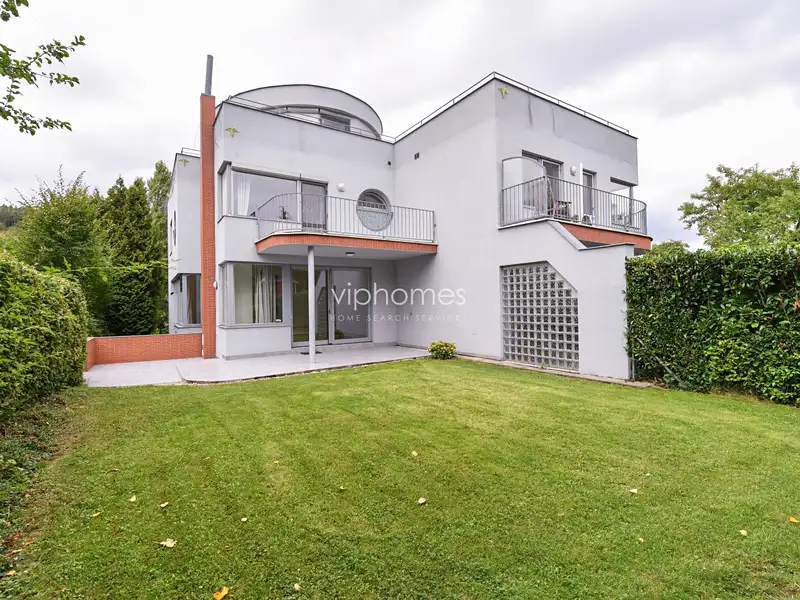 Pronájem vily 230 m², pozemek 578 m²